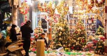 Rực sắc màu Giáng sinh trên Phố Hàng Mã