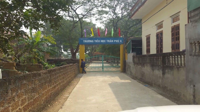 Trường tiểu học Trần Ph&uacute; A, &nbsp;Chương Mỹ, H&agrave; Nội&nbsp;nơi kẻ lạ mặt đột nhập v&agrave;o trường v&agrave; x&acirc;m hại b&eacute; P. Ảnh: Huy Trung