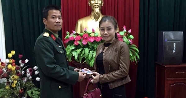 Trung úy trinh sát quân đội quật ngã 2 tên cướp giao cơ quan công an