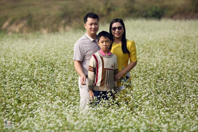 Chụp ảnh c&ugrave;ng gia đ&igrave;nh l&agrave; một &yacute; tưởng độc đ&aacute;o.