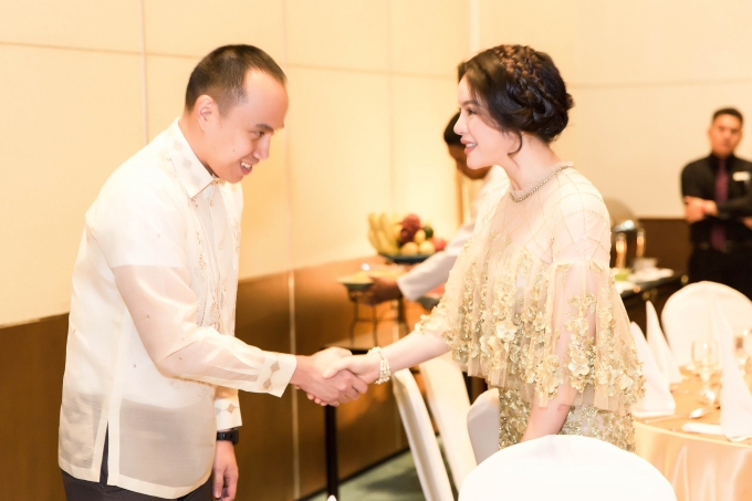 L&yacute; Nh&atilde; Kỳ được ngợi khen c&oacute; vẻ đẹp qu&yacute; ph&aacute;i, ho&agrave;ng gia