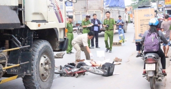 Bình Dương: Va chạm với xe ben, nữ sinh tử vong tại chỗ