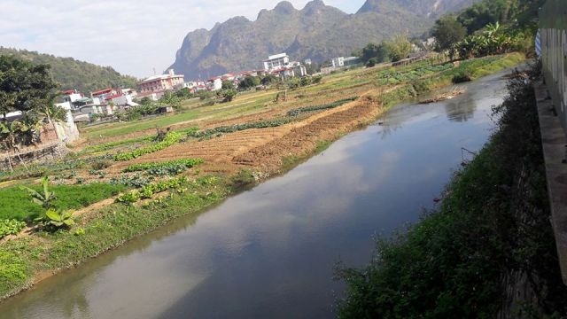 Dự &aacute;n k&egrave; suối Nặm La được Ban quản l&yacute; dự &aacute;n (BQLDA) di d&acirc;n t&aacute;i định cư thuỷ điện Sơn La ph&aacute;t h&agrave;nh hồ sơ mời thầu ng&agrave;y 23/11/2016.