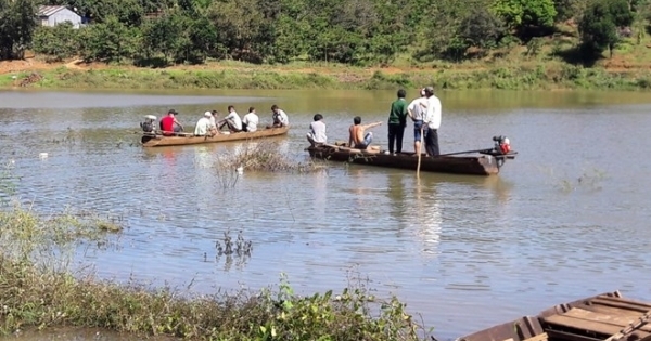 Làm rõ nguyên nhân vụ lật thuyền nghiêm trọng trên sông Lấp