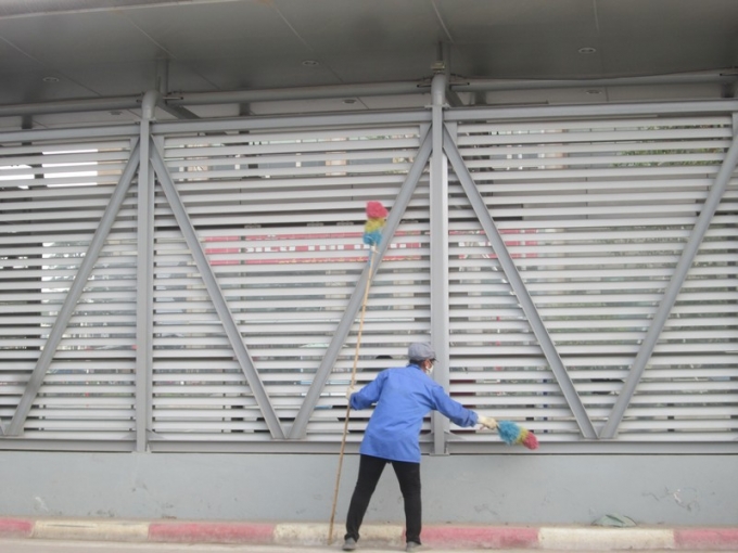 Nh&agrave; chờ xe bu&yacute;t nhanh