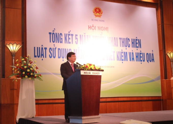 Ph&oacute; Thủ tướng ph&aacute;t biểu chỉ đạo Hội nghị. (Ảnh: B&aacute;o x&acirc;y dựng)