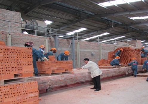 Những sản phẩm đầu ti&ecirc;n của nh&agrave; m&aacute;y.