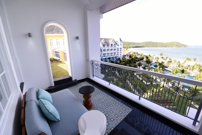 Khu&ocirc;n vi&ecirc;n Lam U giờ đ&atilde; trở th&agrave;nh một khu nghỉ dưỡng b&ecirc;n biển c&oacute; một kh&ocirc;ng hai.&nbsp;