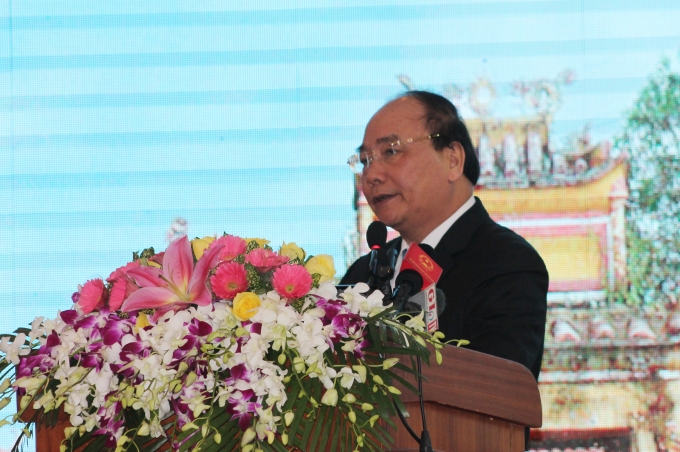 Thủ tướng ph&aacute;t biểu chỉ đạo tại hội nghị.