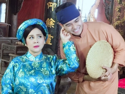 Ch&ugrave;m h&agrave;i Tết của Đạo diễn Phạm Đ&ocirc;ng Hồng dự b&aacute;o &ldquo;vượt mặt&rdquo; chương tr&igrave;nh T&aacute;o Qu&acirc;n