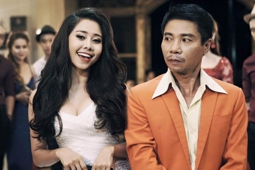 Ch&ugrave;m h&agrave;i Tết của Đạo diễn Phạm Đ&ocirc;ng Hồng dự b&aacute;o &ldquo;vượt mặt&rdquo; chương tr&igrave;nh T&aacute;o Qu&acirc;n