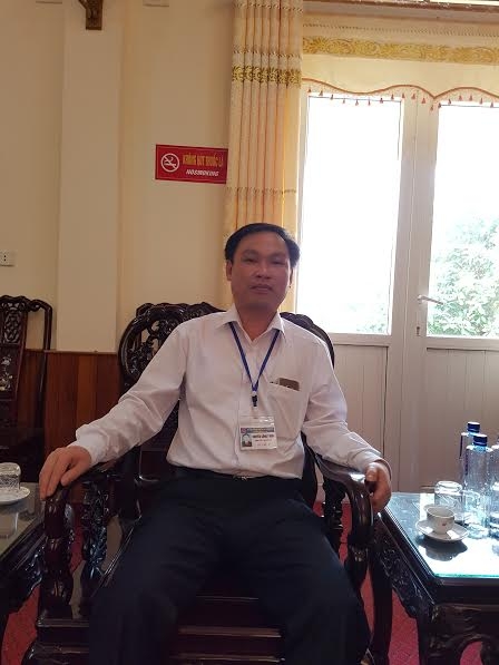 &Ocirc;ng Nguyễn C&ocirc;ng Thịnh - Chủ tịch Hội đồng thẩm định, Ph&oacute; Chủ tịch thị x&atilde; Phổ Y&ecirc;n trao đổi với ph&oacute;ng vi&ecirc;n.