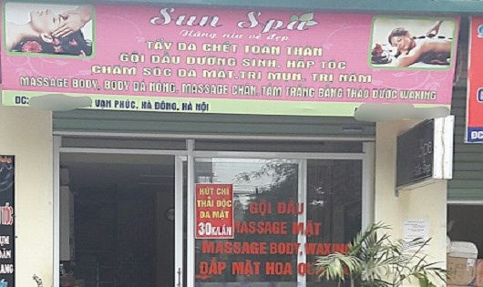 H&uacute;t ch&igrave; thải độc chỉ với gi&aacute; 30 ngh&igrave;n đồng tại một spa.