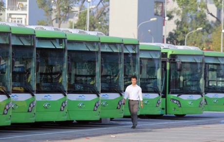 Bu&yacute;t nhanh sẽ r&uacute;t ngắn được thời gian đi lại tuyến Y&ecirc;n Nghĩa - Kim M&atilde; l&agrave; 5-10 ph&uacute;t so với bu&yacute;t thường. Ảnh:&nbsp;Như Ngọc.