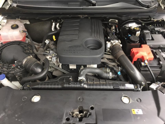 Gầm m&aacute;y mới, chạy tốt.