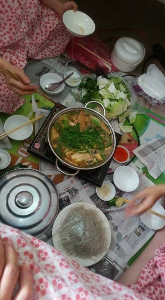 Kh&ocirc;ng &iacute;t người ngạc nhi&ecirc;n khi thấy h&igrave;nh ảnh n&agrave;y ở ph&ograve;ng chờ sinh. (ảnh Facebook)