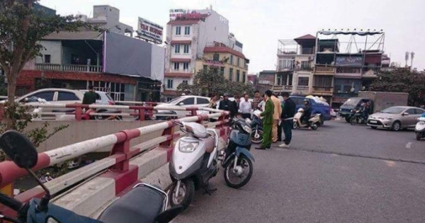 Hà Nội: Va chạm giao thông, người đàn ông rơi từ cầu Chương Dương xuống đất