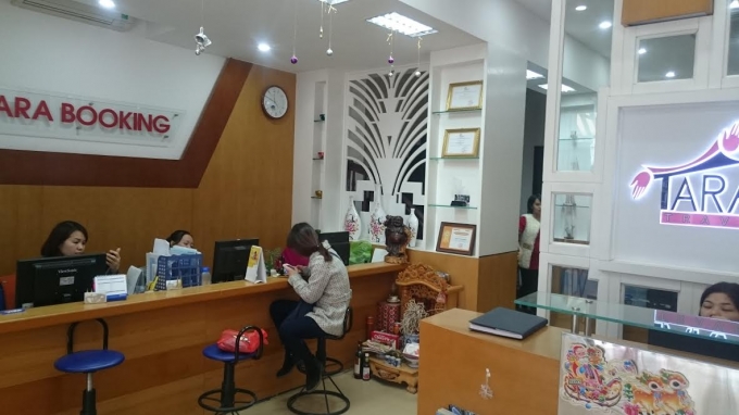 Tầng 1 của căn nh&agrave; đang được d&ugrave;ng để kinh doanh.