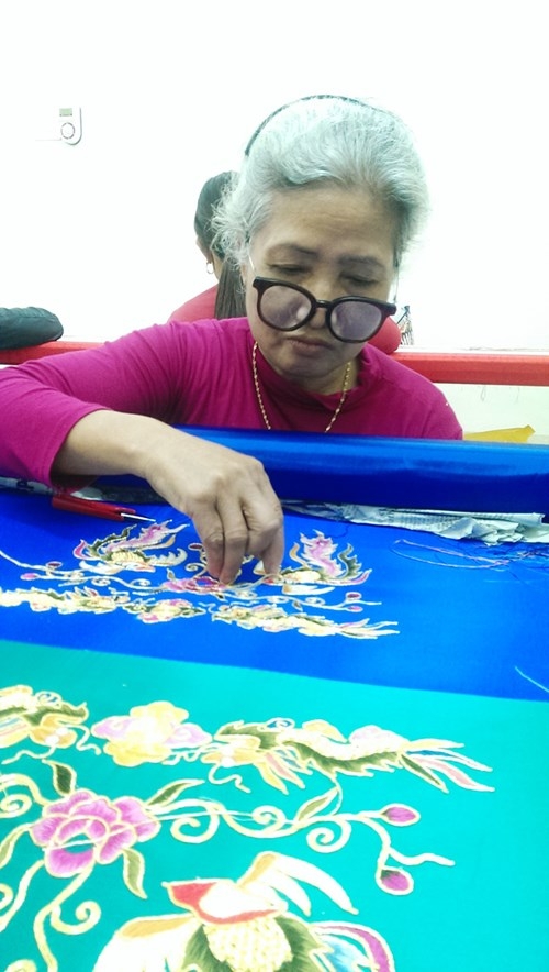 'Kinh đ&ocirc; thời trang' của giới hầu đồng