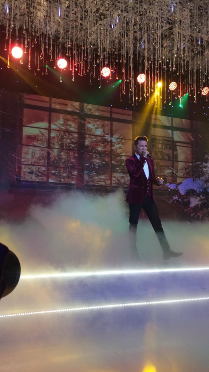 To&agrave;n cảnh đ&aacute;m cưới đẹp như cổ t&iacute;ch của Hari Won v&agrave; Trấn Th&agrave;nh