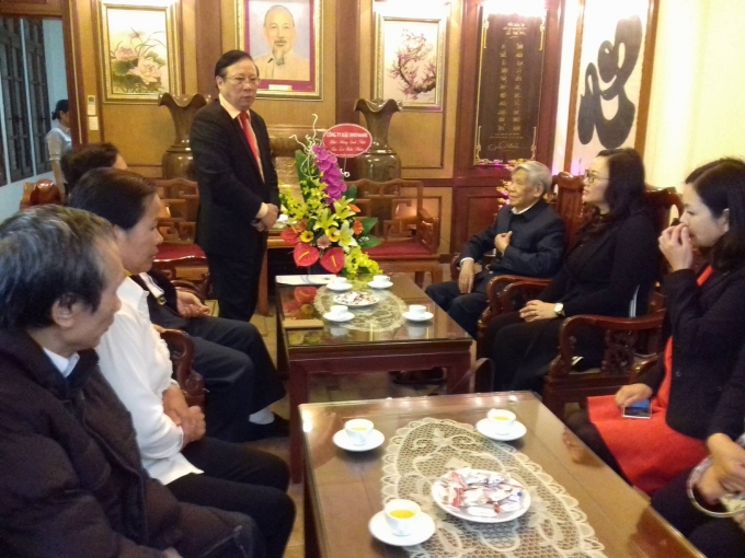 Ông Hàn Đức Long đến cảm ơn nguyên Tổng Bí thư Lê Khả Phiêu sau khi được minh oan