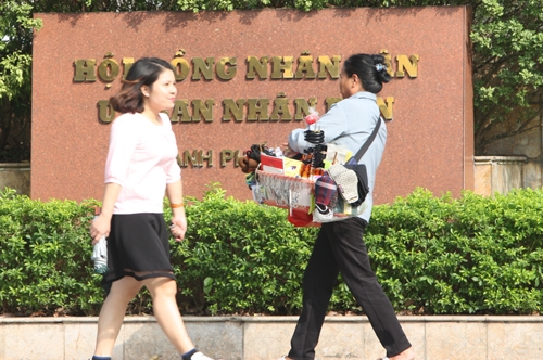 H&agrave; Nội sẽ ban h&agrave;nh hai bộ quy tắc ứng xử cho người d&acirc;n v&agrave; c&aacute;n bộ, c&ocirc;ng chức.