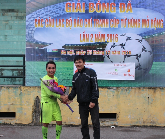 Ph&oacute;ng Vi&ecirc;n L&atilde; Thế Vinh (Nam Định) được bầu chọn l&agrave; thủ m&ocirc;n xuất sắc nhất giải.