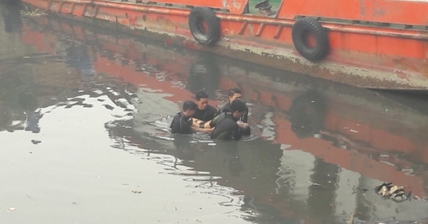 Lặn tìm điện thoại, nam thanh niên đuối nước tử vong