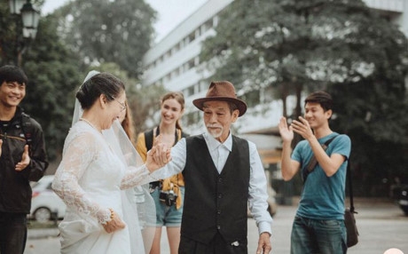 Bộ ảnh đ&aacute;m cưới thời '&Ocirc;ng b&agrave; anh' khiến cộng đồng mạng 'chao đảo'