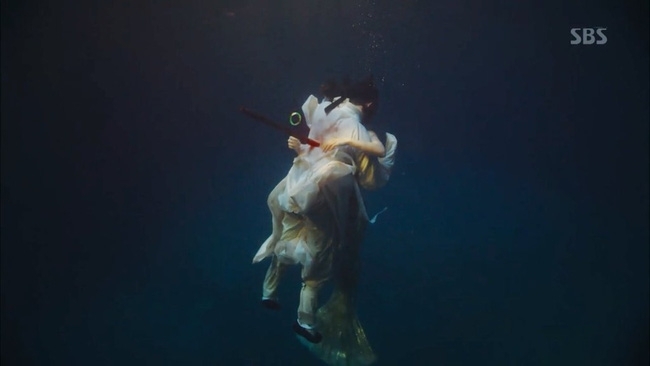 Huyền thoại biển xanh tập 13: H&eacute; lộ c&aacute;i chết bi thảm trong qu&aacute; khứ của Shim Chung v&agrave; Joo Jae
