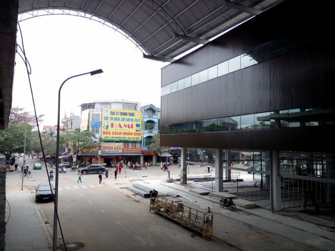 Khu chợ mới c&oacute; hướng nh&igrave;n ra ng&atilde; tư đường Nguyễn Văn Trỗi v&agrave; Lương Kh&aacute;nh Thiện.