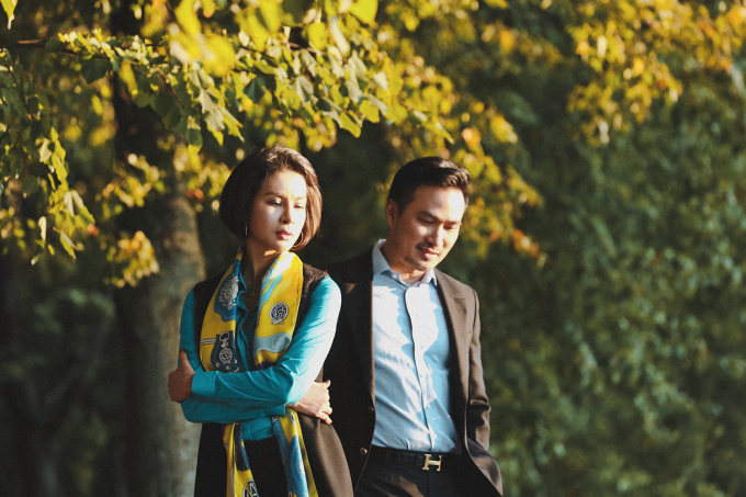 MC Thanh Mai v&agrave; diễn vi&ecirc;n Chi Bảo t&igrave;nh tứ ở Nga