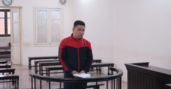 Nổi lòng tham, tài xế trộm ví của tùy viên Đại sứ quán