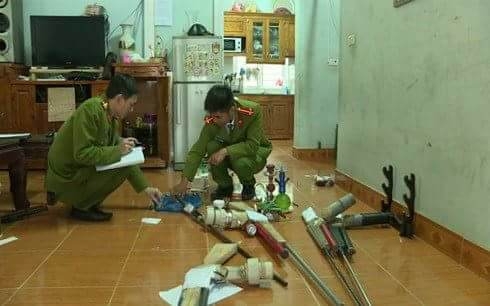 Vừa đi cai nghiện về, tiếp tục mở quán hát để tàng trữ ma túy và vũ khí "nóng"