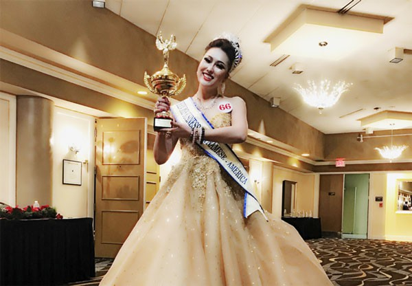 H&igrave;nh ảnh Phi Thanh V&acirc;n khoe danh hiệu được đăng tải tr&ecirc;n mạng.