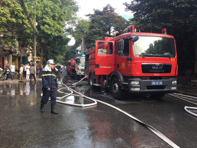 H&agrave; Nội: Ch&aacute;y lớn ở qu&aacute;n c&agrave; ph&ecirc; tr&ecirc;n đường Phan Kế B&iacute;nh