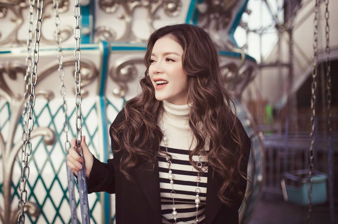 Mới đ&acirc;y, tr&ecirc;n trang facebook c&aacute; nh&acirc;n, L&yacute; Nh&atilde; Kỳ bất ngờ chia sẻ loạt khoảnh khắc mới thu h&uacute;t sự ch&uacute; &yacute; của cộng đồng mạng v&agrave; người h&acirc;m mộ.