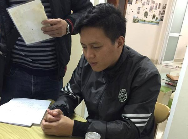 Trần Ho&agrave;i Nam tại cơ quan c&ocirc;ng an.