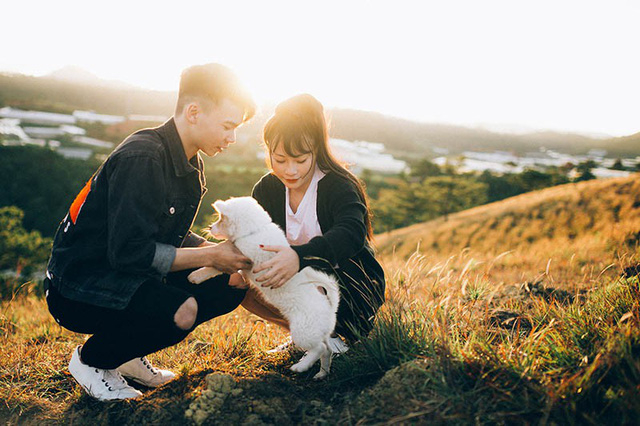 Kh&ocirc;ng biết trước tương lai sẽ xảy ra những g&igrave; nhưng với cặp đ&ocirc;i n&agrave;y gặp nhau l&agrave; c&aacute;i duy&ecirc;n v&agrave; b&ecirc;n nhau l&agrave; do nợ. Họ quan niệm tận hưởng gi&acirc;y ph&uacute;t ngọt ng&agrave;o của hiện tại, tr&acirc;n trọng đối phương v&agrave; c&ugrave;ng cố gắng v&igrave; ng&agrave;y mai.