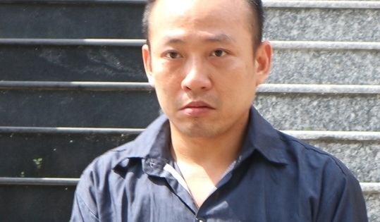 Giở trò thú tính với cả ân nhân cứu giúp vợ mình