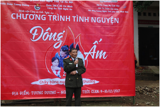 Đại t&aacute; Nguyễn Văn Th&agrave;nh Gi&aacute;m đốc Bệnh viện C&ocirc;ng an tỉnh Nghệ An ph&aacute;t biểu trong lễ ra qu&acirc;n &ldquo;Đ&ocirc;ng ấm 2017&rdquo;