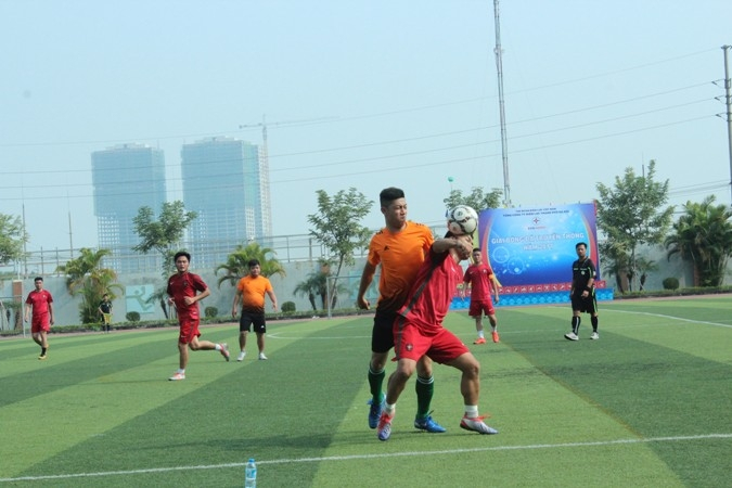 Khai mạc giải b&oacute;ng đ&aacute; truyền thống EVN HANOI năm 2017