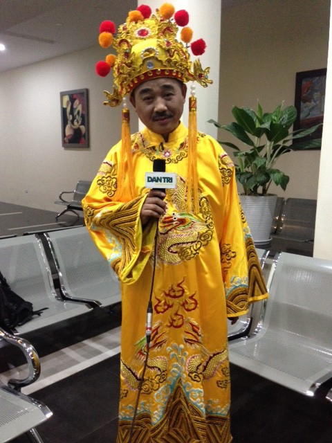 Ngọc Ho&agrave;ng Quốc Kh&aacute;nh gửi lời ch&uacute;c mừng năm mới tới độc giả D&acirc;n tr&iacute; trong mỗi m&ugrave;a T&aacute;o Qu&acirc;n.