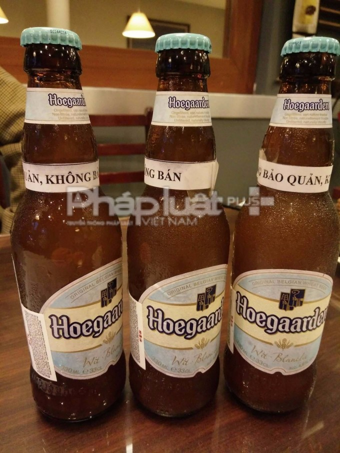 Kh&aacute;ch h&agrave;ng cho biết đang nghi ngờ về nguồn gốc v&agrave; chất lượng thực sự của bia Hoegaarden tại Việt Nam.