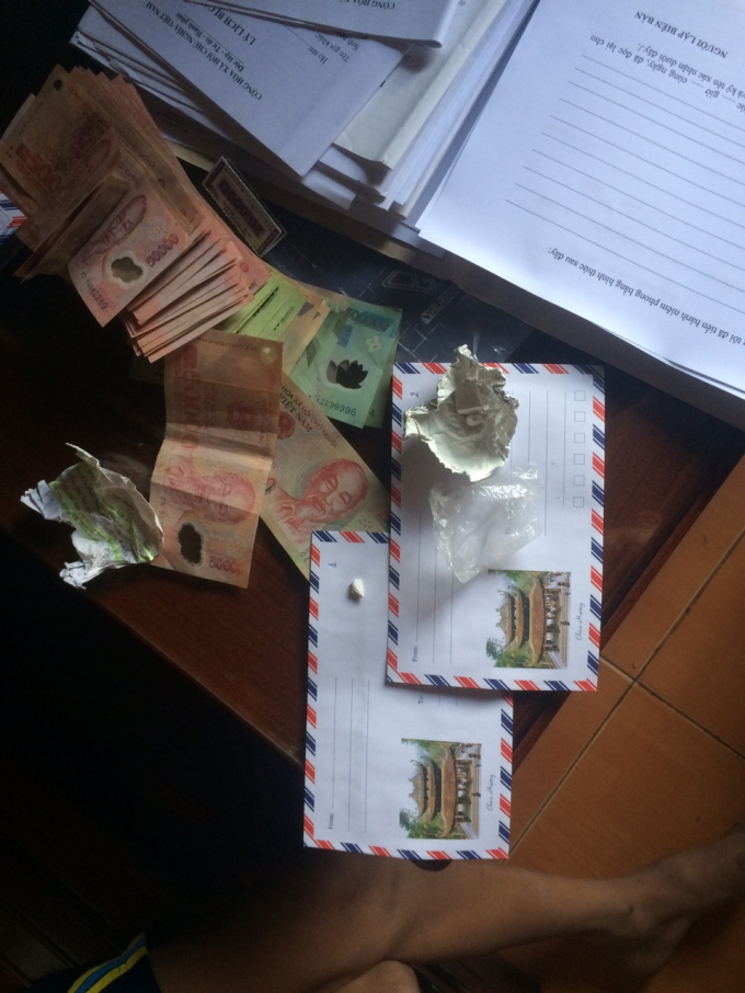 Tiền thu giữ tại nh&agrave; của Tường.