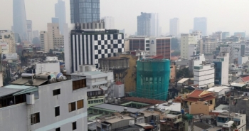 Đang đập bỏ các thủy đài khổng lồ ở Sài Gòn