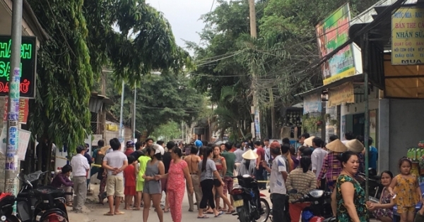 Tá hỏa phát hiện đầu người giấu trong thùng rác