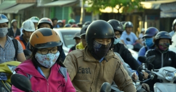 Người Sài Gòn co ro trong cái lạnh đầu mùa