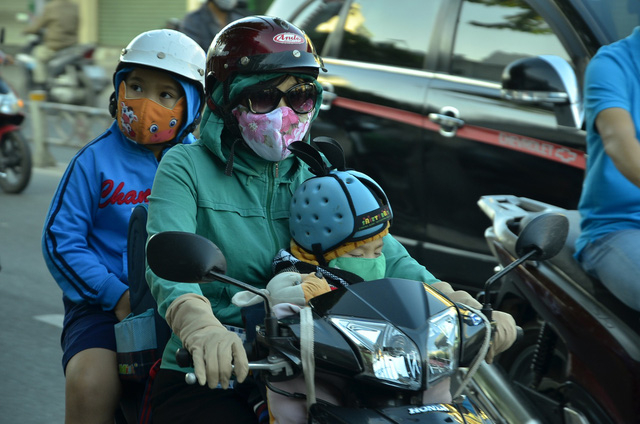 Người S&agrave;i G&ograve;n co ro trong c&aacute;i lạnh đầu m&ugrave;a