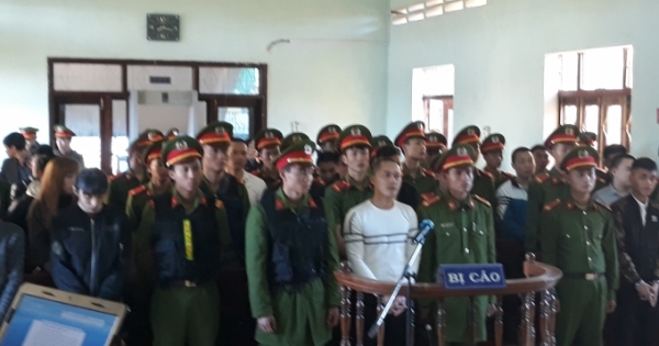 Kon Tum: Xét xử đối tượng cầm súng bắn chiến sĩ công an bị thương